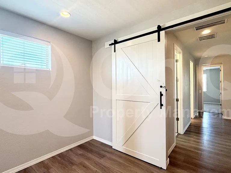 3749 E Stiles Ln — Photo 9