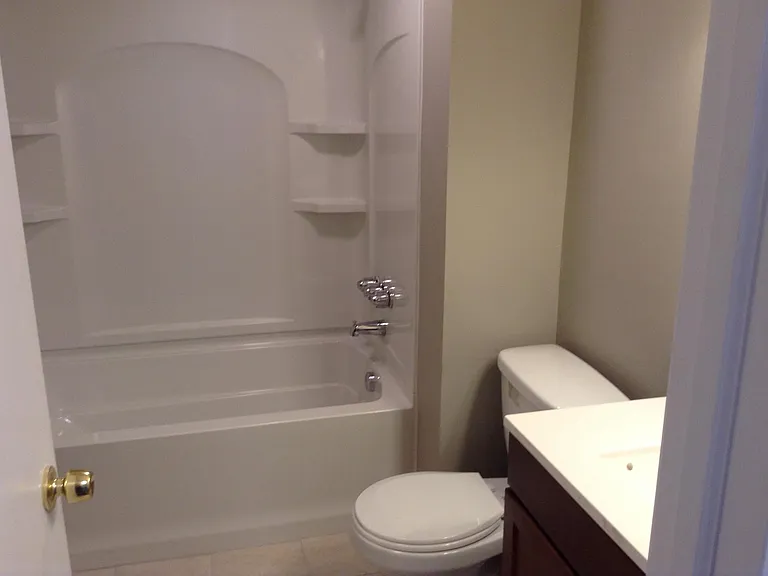 31 Paige Pl — Photo 2