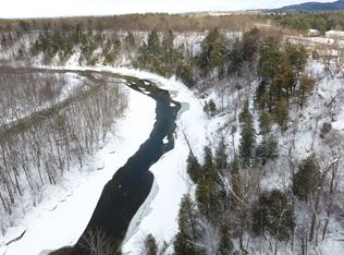 16 Kent St, Keeseville, NY 12944