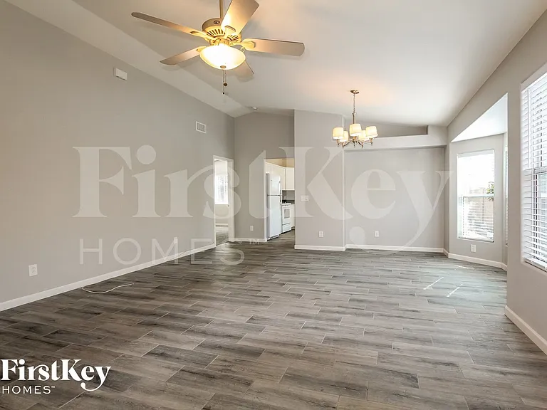 2965 W Lone Cactus Dr — Photo 2