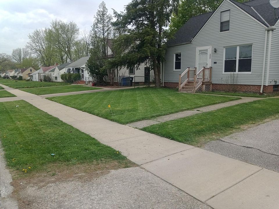 1st image of 3925 E 189th St