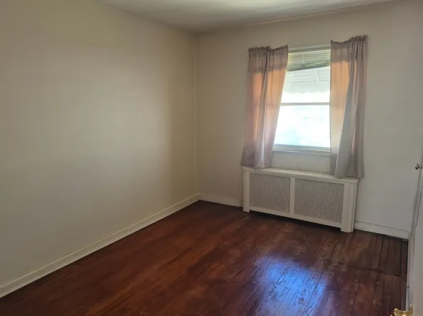 122-12 6th Avenue image 4 of 7