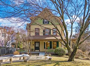 163 Field Point Rd, Greenwich, CT 06830