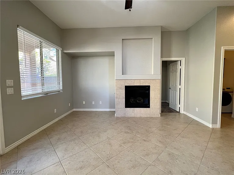 2738 Auchmull St — Photo 13