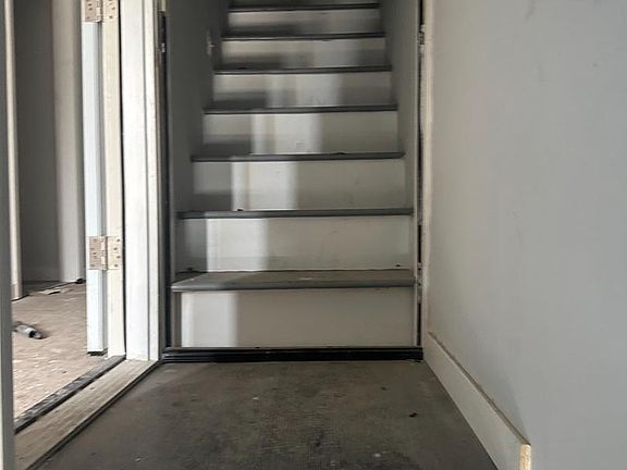 4th image of 1231 W Tioga St