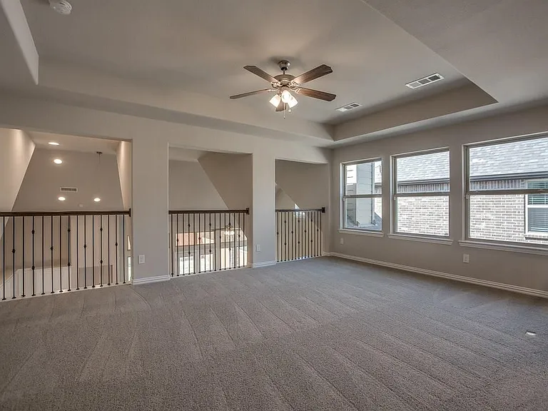 736 Carlisle Dr — Photo 25