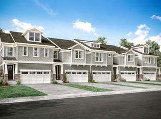 762 Riverbank Dr, Geneva, IL 60134