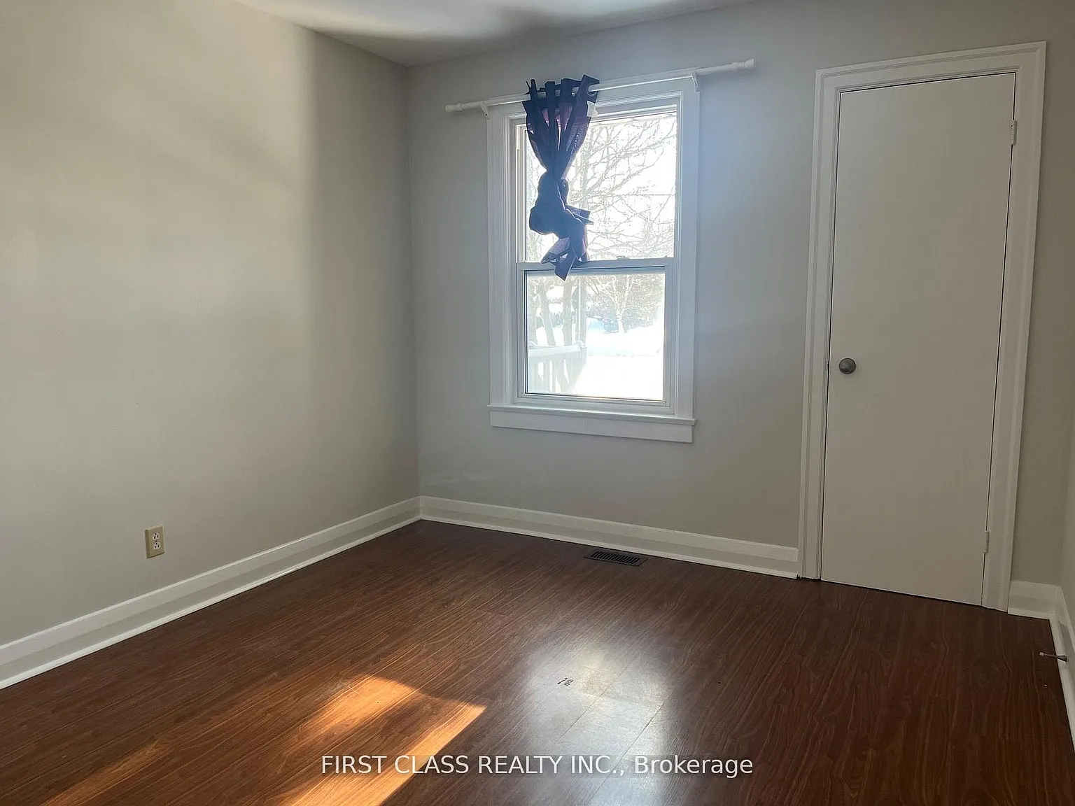 5 bed, $3,000 — Photo 3
