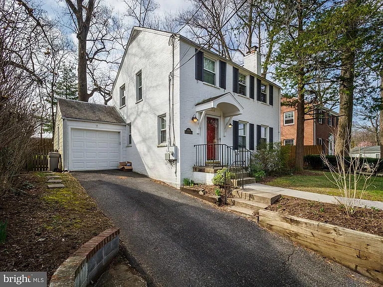5208 Glenwood Rd — Photo 3