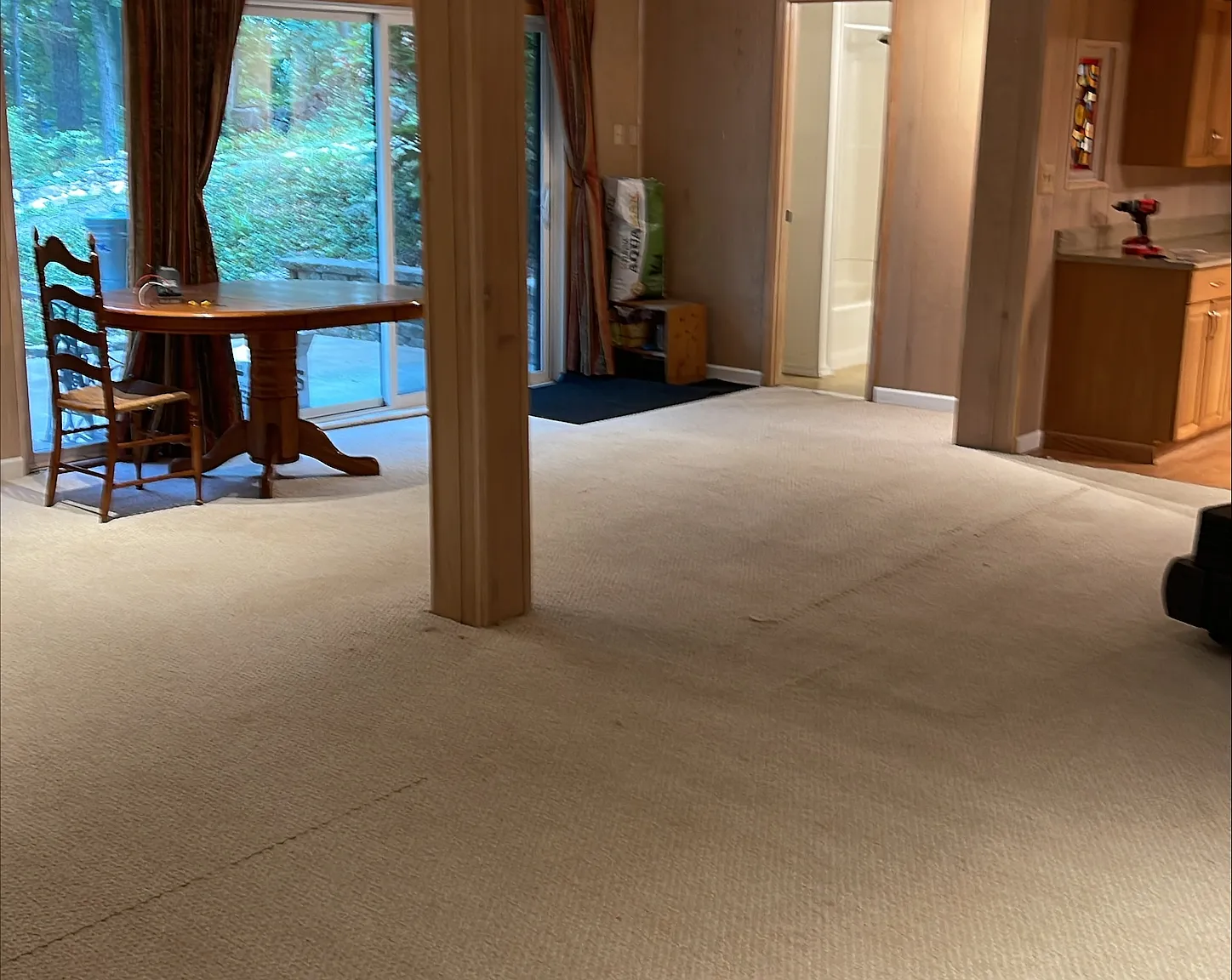 4 bed, 3.5 bath, 3400 sqft, $1,325 — Photo 3