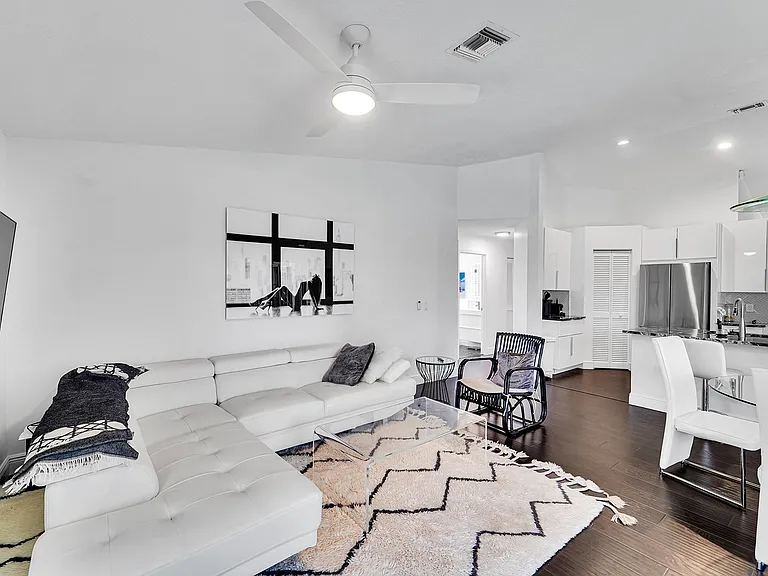 945 Sunflower Ave — Photo 11