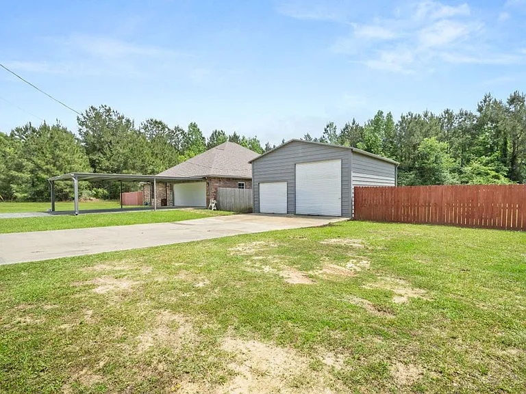 315 Veterans Ln — Photo 19