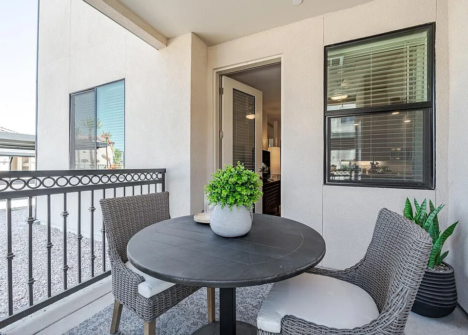 Solara Vista apartments community photo