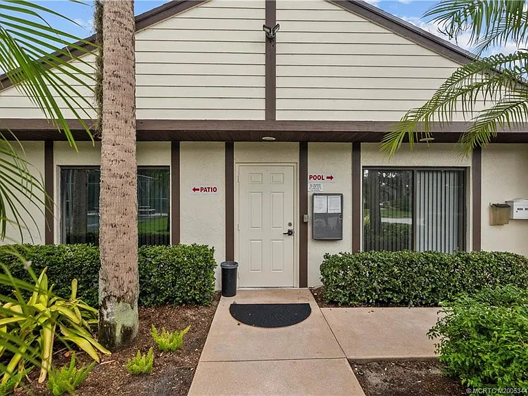 1544 SW Silver Pine Way #104-F — Photo 32