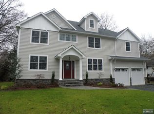 8 Spruce Pl, Ho Ho Kus, NJ 07423