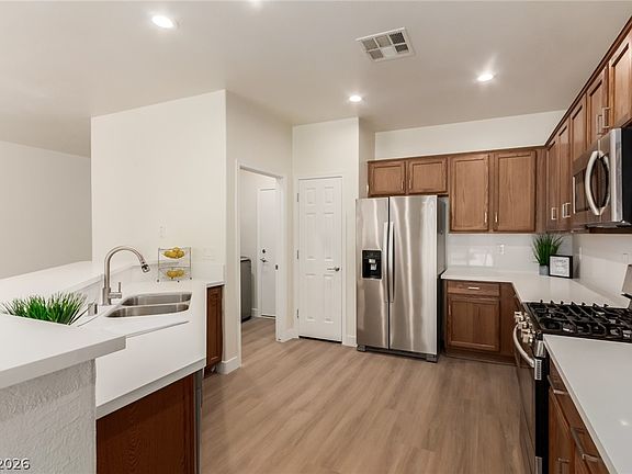 4th image of 2372 Wood Village Dr