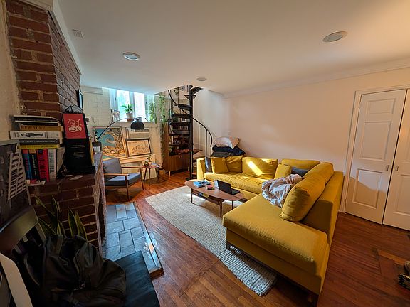 2nd image of 70 Barrow St APT 2FE