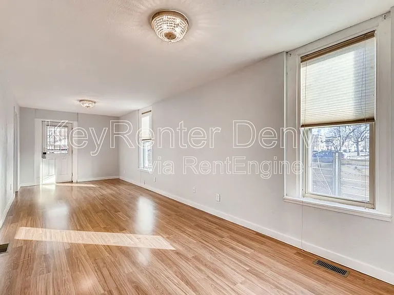 3341 Lawrence St — Photo 9