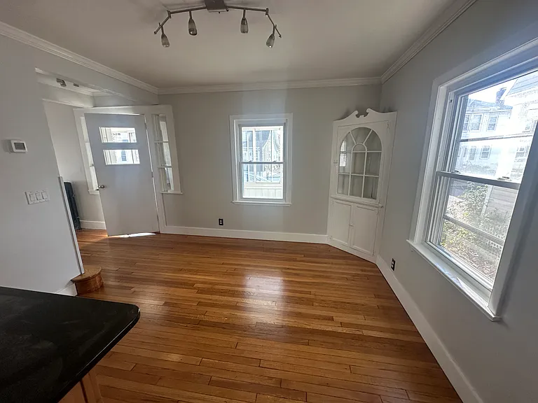 28 Hovey St — Photo 6