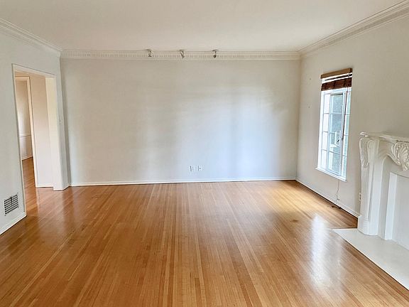 5th image of 8415 Fountain Ave #A