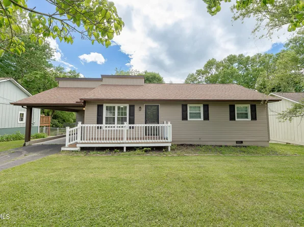 1140 Sourmash Dr, Kingsport, TN 37660