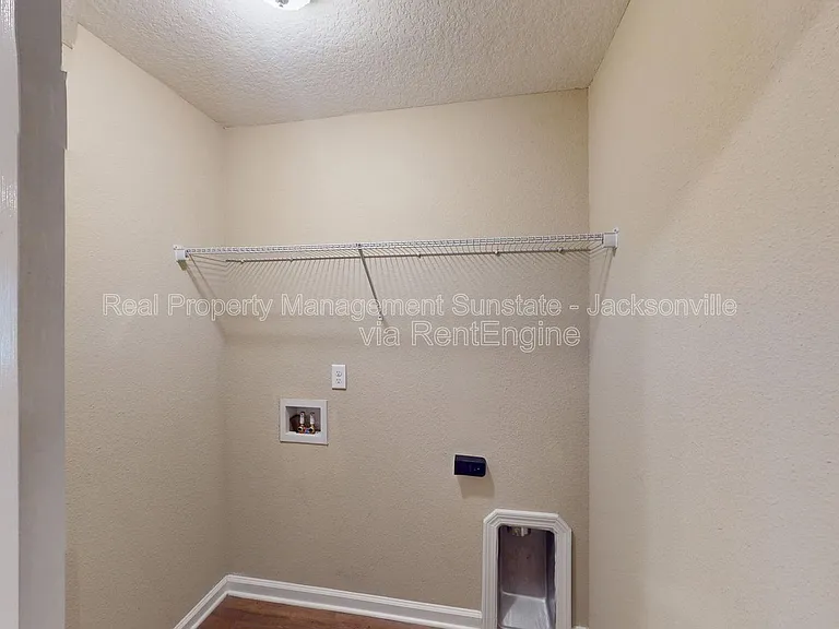 711 Cahoon Rd N — Photo 13