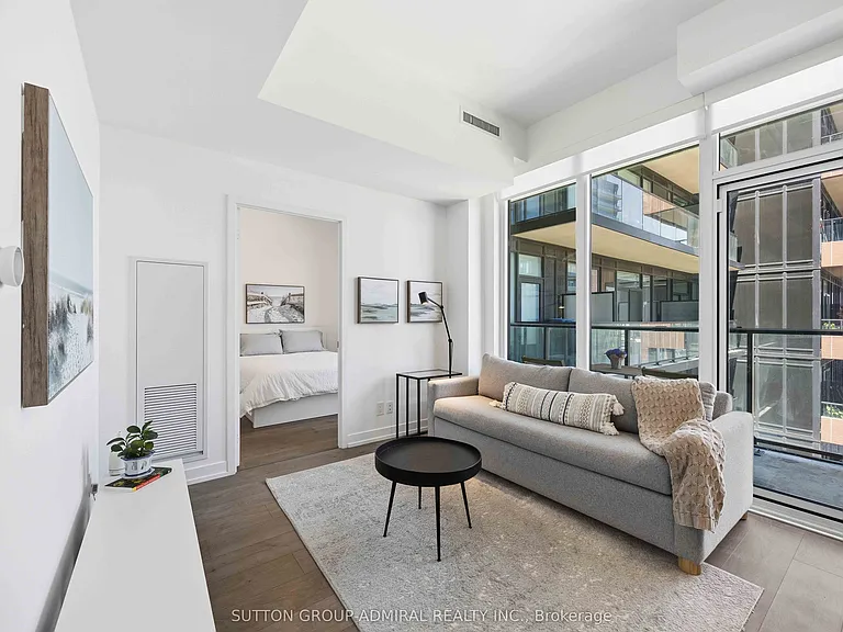 270 Dufferin St #902 — Photo 12