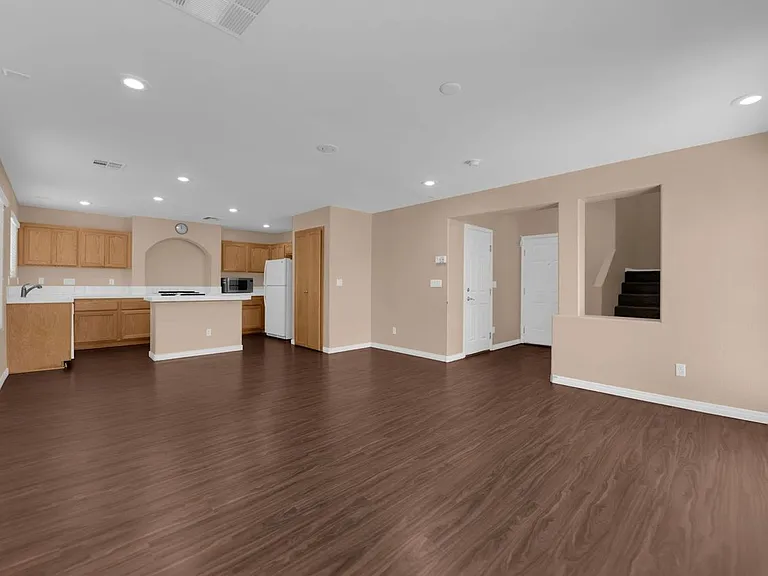 7330 Phlox Rd — Photo 13