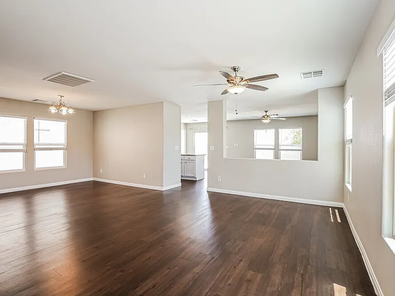 3958 Russet Plains St — Photo 6