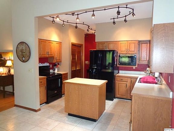 Home for Sale in Quincy, IL $159,900
