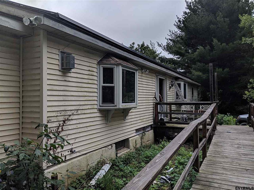 2nd image of 7077 Dunnsville Rd