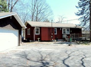 3257 Heavens Gate Dr, East Stroudsburg, PA 18302