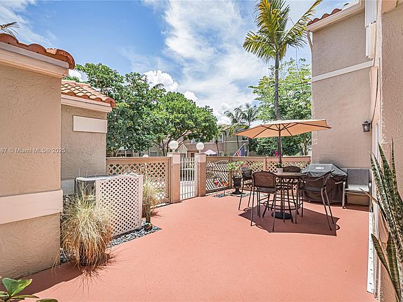 4th image of 11127 Longboat Dr