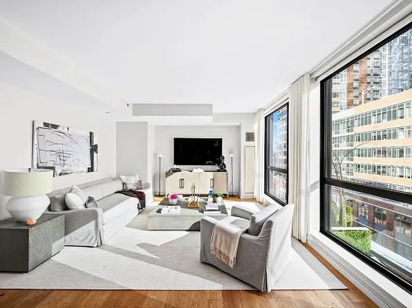 540 W 28th St APT 11C, New York, NY 10001