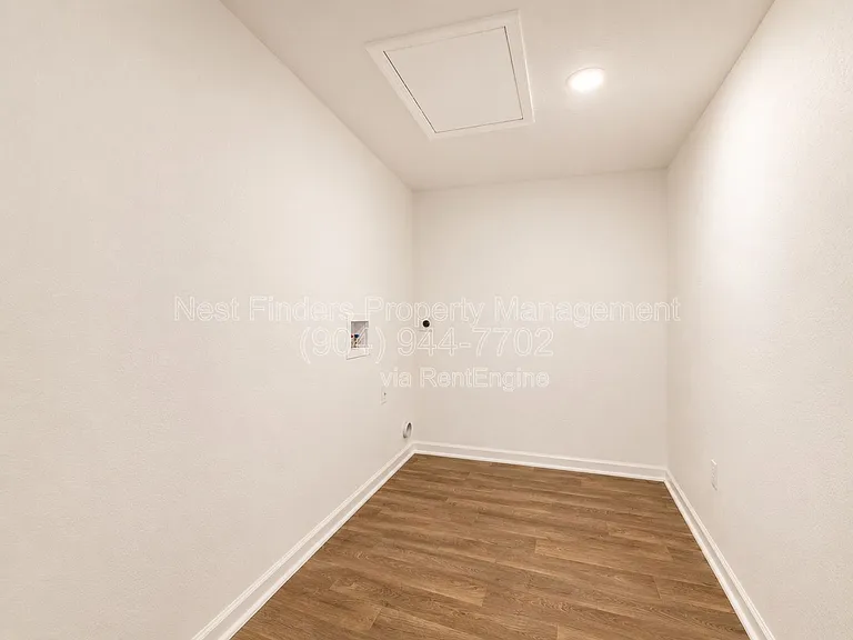 161 Chesterwood Rd — Photo 12