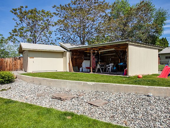 4th image of 219 1st St SE