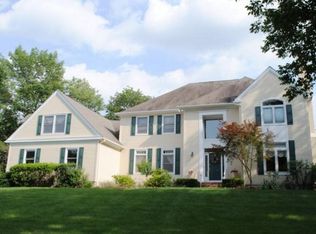 9 Rosedale Way, Pennington, NJ 08534