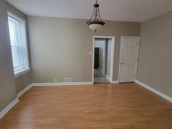 5th image of 6218 Vermont Ave