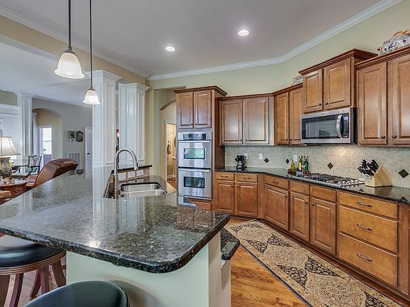 3rd image of 300 Terri Park Way