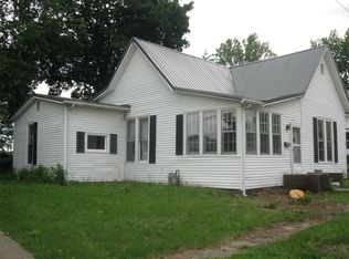 114 W 3rd St, Veedersburg, IN 47987