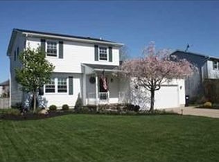 2155 Hobblebush Ln, Lake View, NY 14085