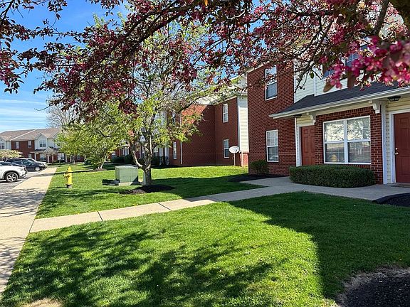 3rd image of 6016 Castleford Dr