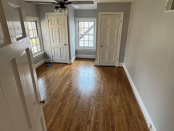 Master Bedroom (22' x 14')