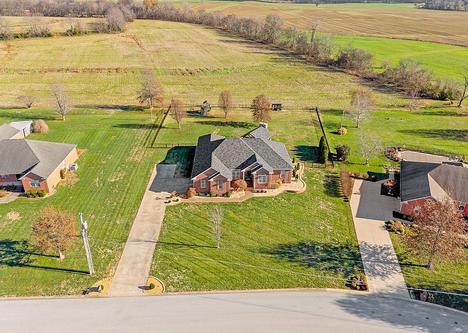160 Farmhill Dr, Hopkinsville, KY 42240 | Zillow