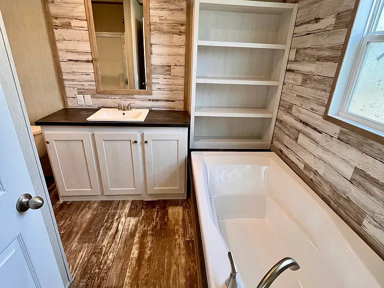 6835 Keith Rd — Photo 7