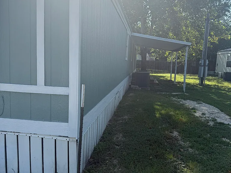 525 Rebecca Ln — Photo 14