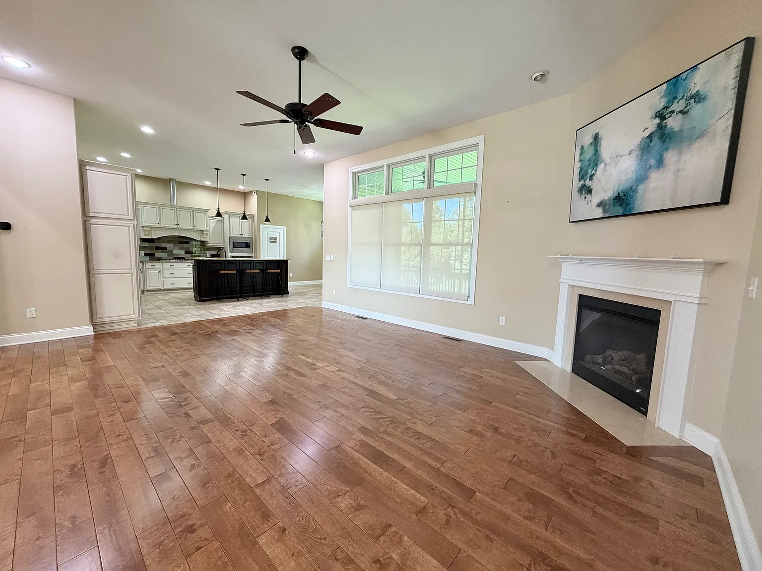 4 bed, 5820 sqft, $3,500 — Photo 3
