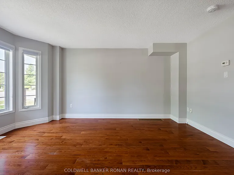 77 Montgomery Blvd — Photo 13