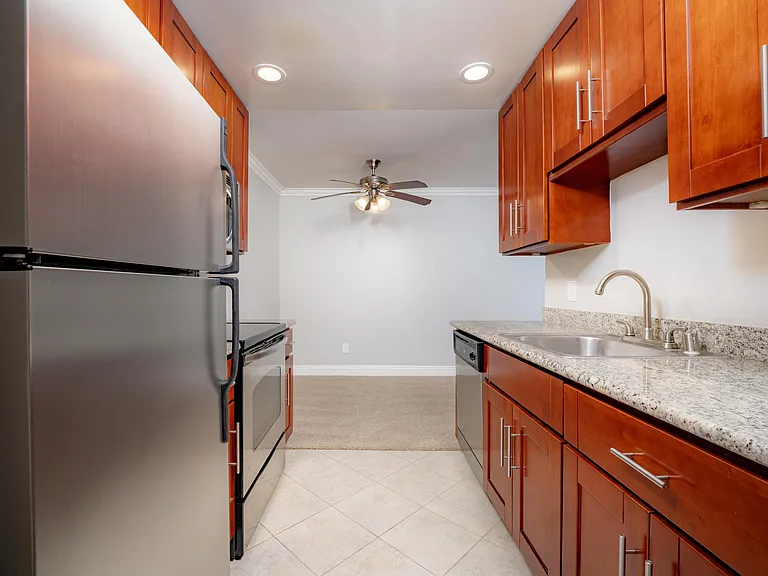 Regency #217 kitchen Regency #217 kitchen