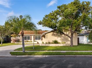 6598 Woodland Blvd N, Pinellas Park, FL 33781
